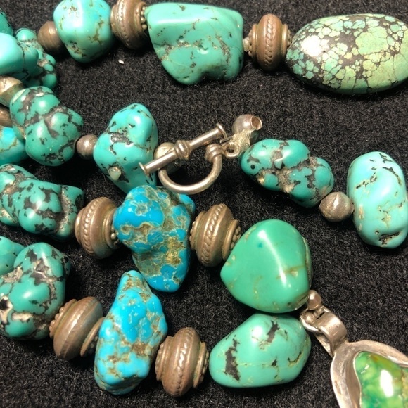 Handmade 4” turquoise cross pendant on an 11.5” turquoise nugget necklace 🤩 - Picture 14 of 17